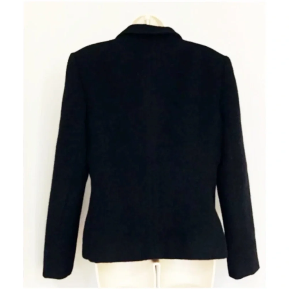 Harve Benard excellent wool